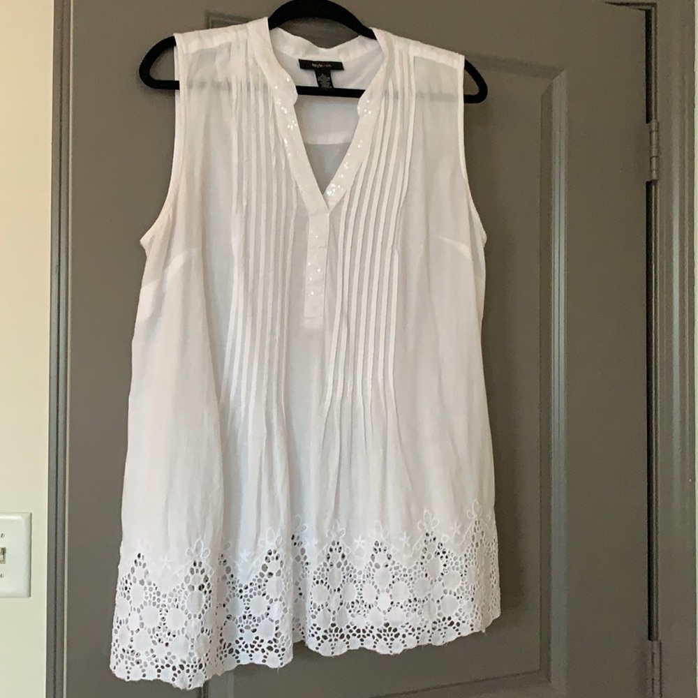 Cute white tunic never worn